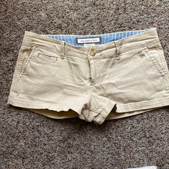 Abercrombie & Fitch shorts size 0 distressed - Picture 1 of 3